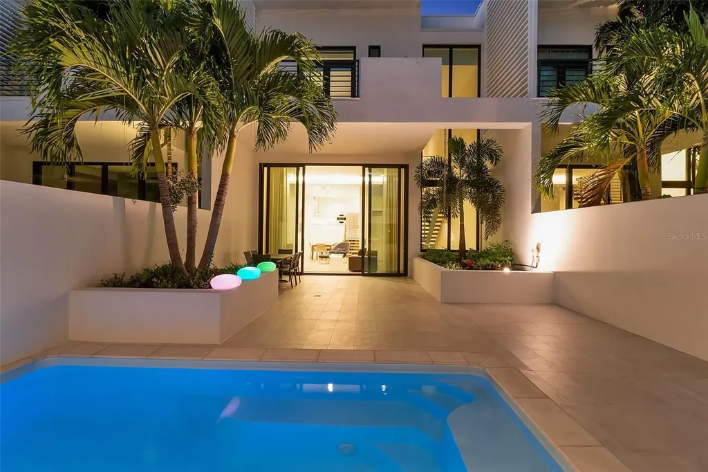 1542 4th Street Sarasota FL 34236