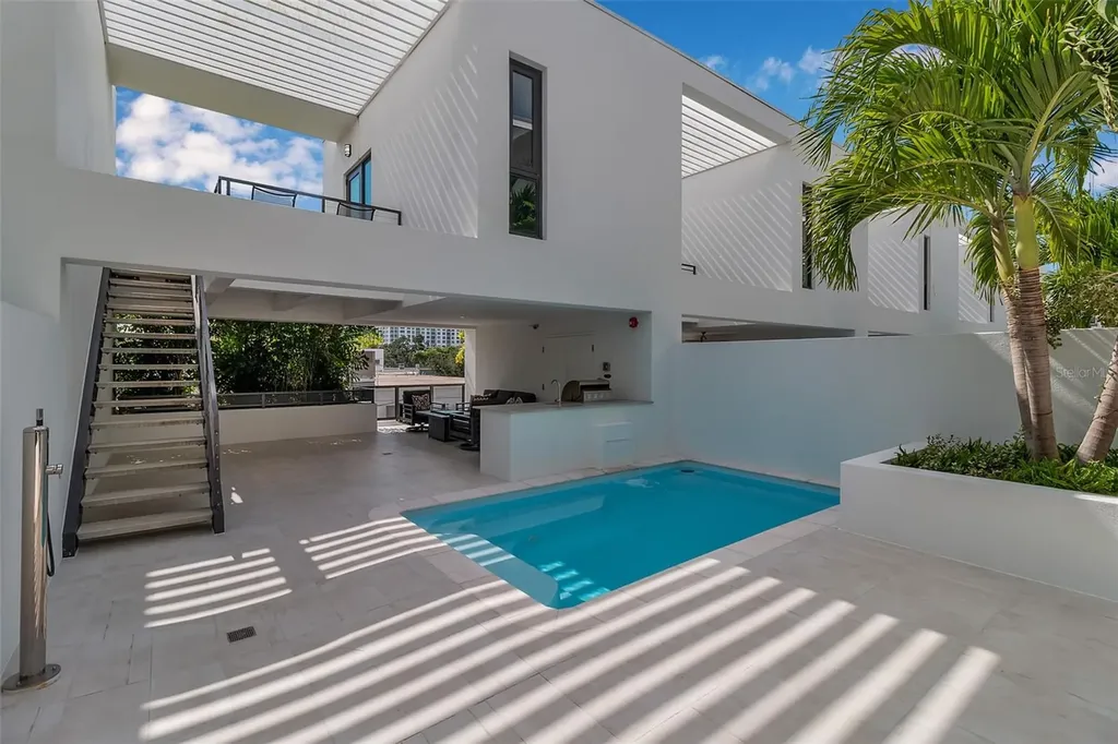 1542 4th Street Sarasota FL 34236