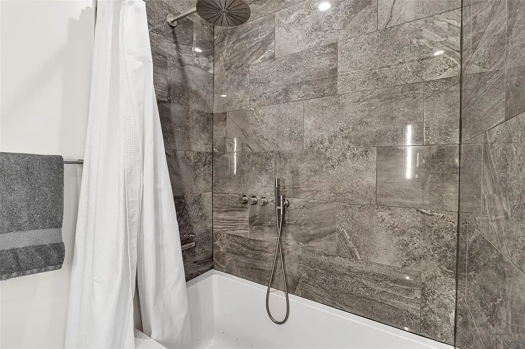 1542 4th Street Sarasota FL 34236