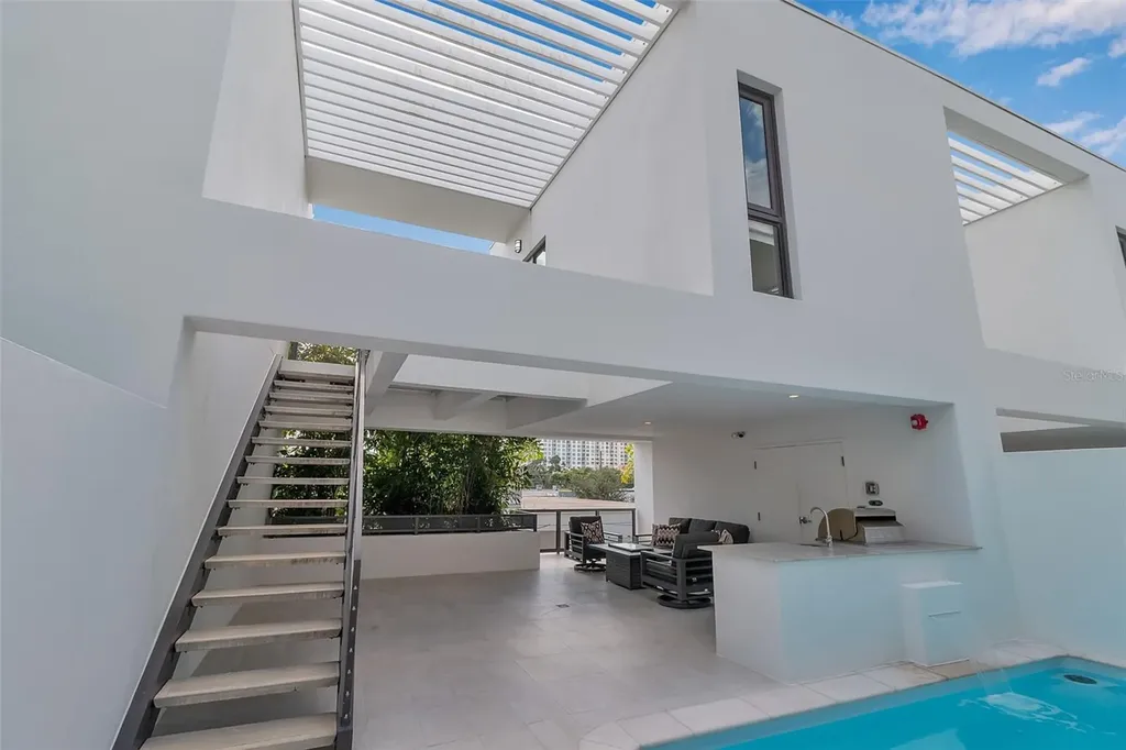 1542 4th Street Sarasota FL 34236