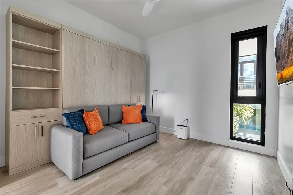 1542 4th Street Sarasota FL 34236