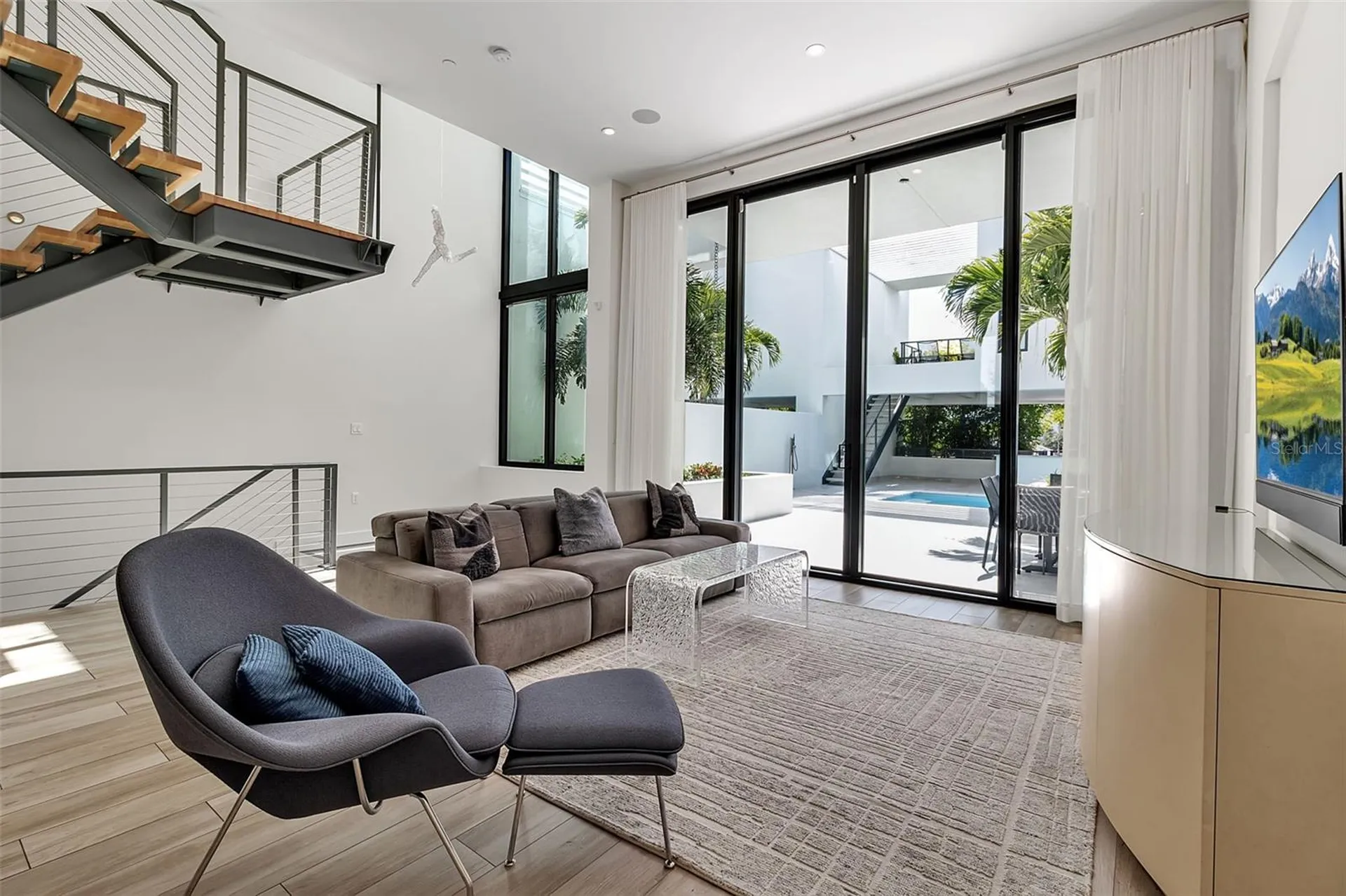 1542 4th Street Sarasota FL 34236