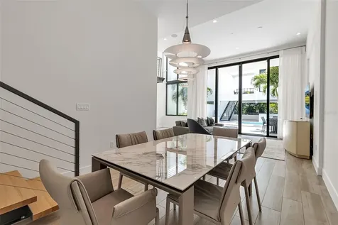 1542 4th Street Sarasota FL 34236