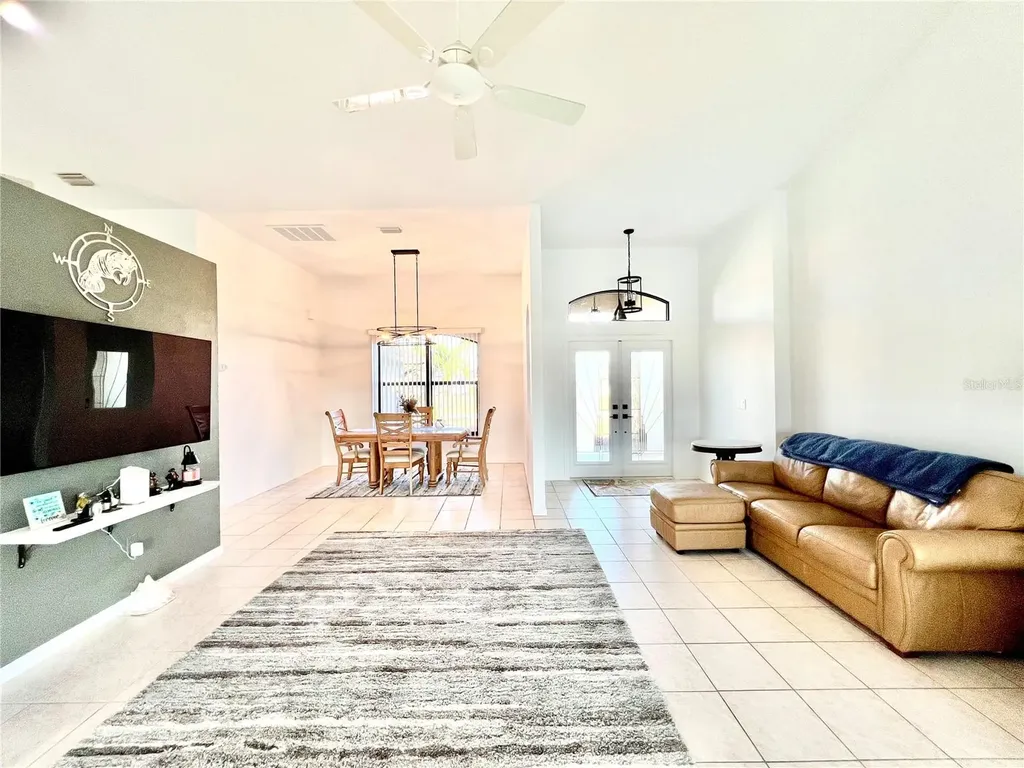 426 NW 37th Place Cape Coral FL 33993