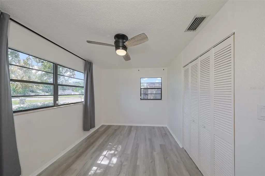 1507 76th Avenue N St Petersburg FL 33702