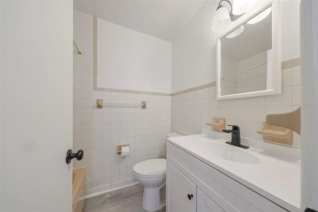 1507 76th Avenue N St Petersburg FL 33702