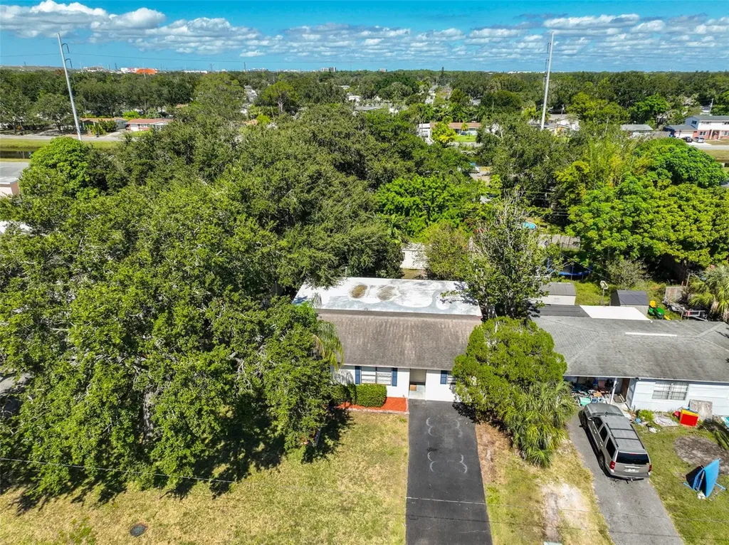 1507 76th Avenue N St Petersburg FL 33702