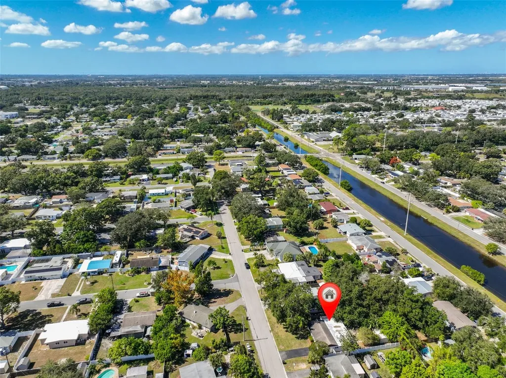 1507 76th Avenue N St Petersburg FL 33702