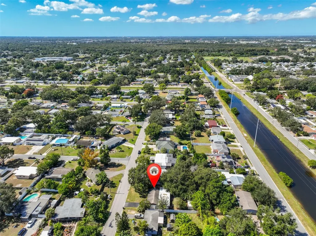 1507 76th Avenue N St Petersburg FL 33702