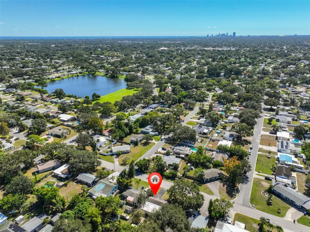 1507 76th Avenue N St Petersburg FL 33702