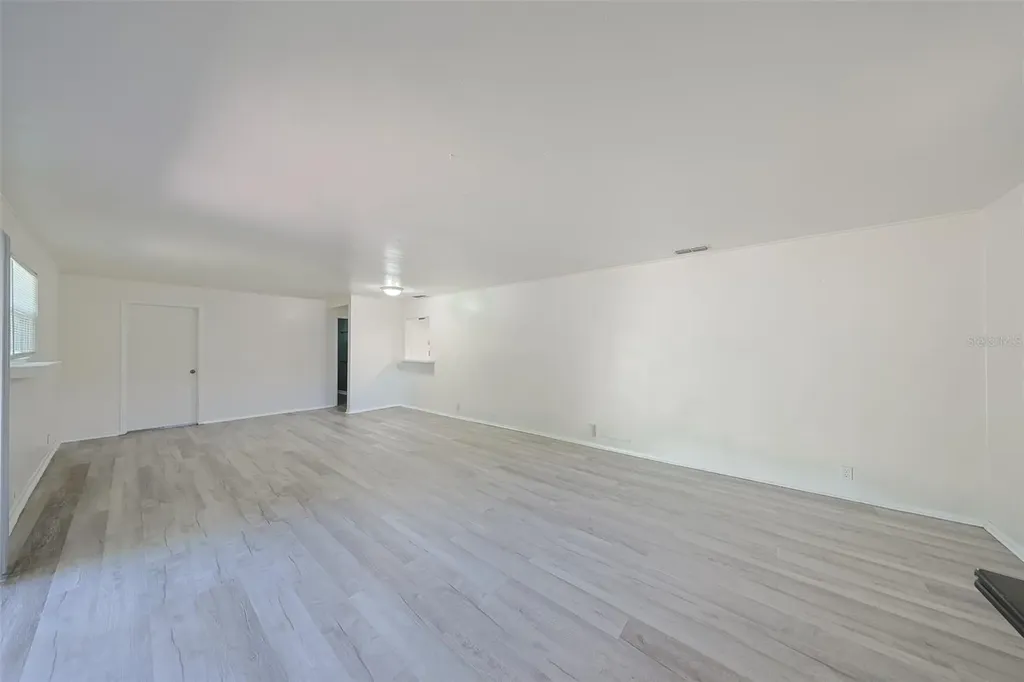 1507 76th Avenue N St Petersburg FL 33702