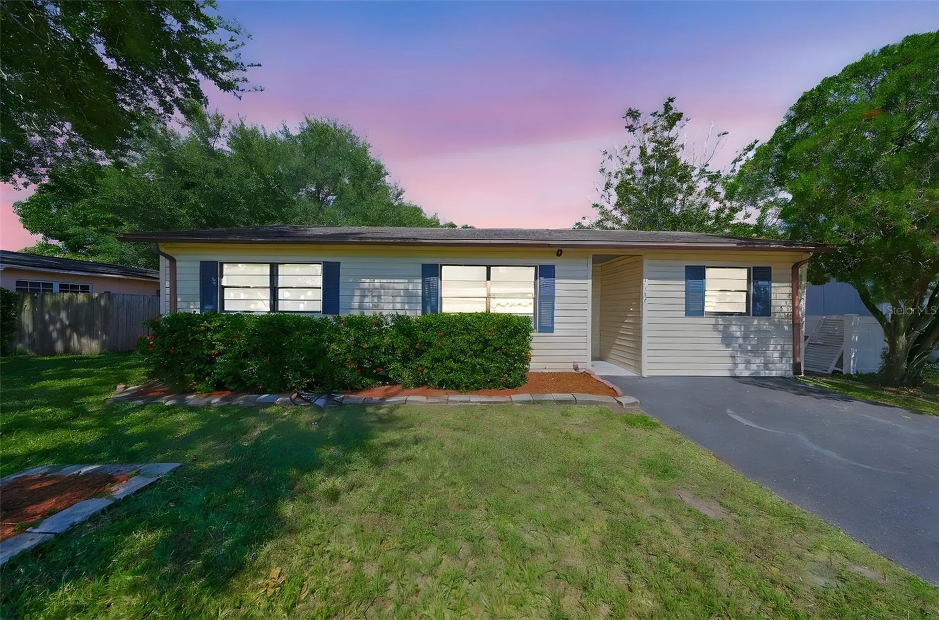 1507 76th Avenue N St Petersburg FL 33702