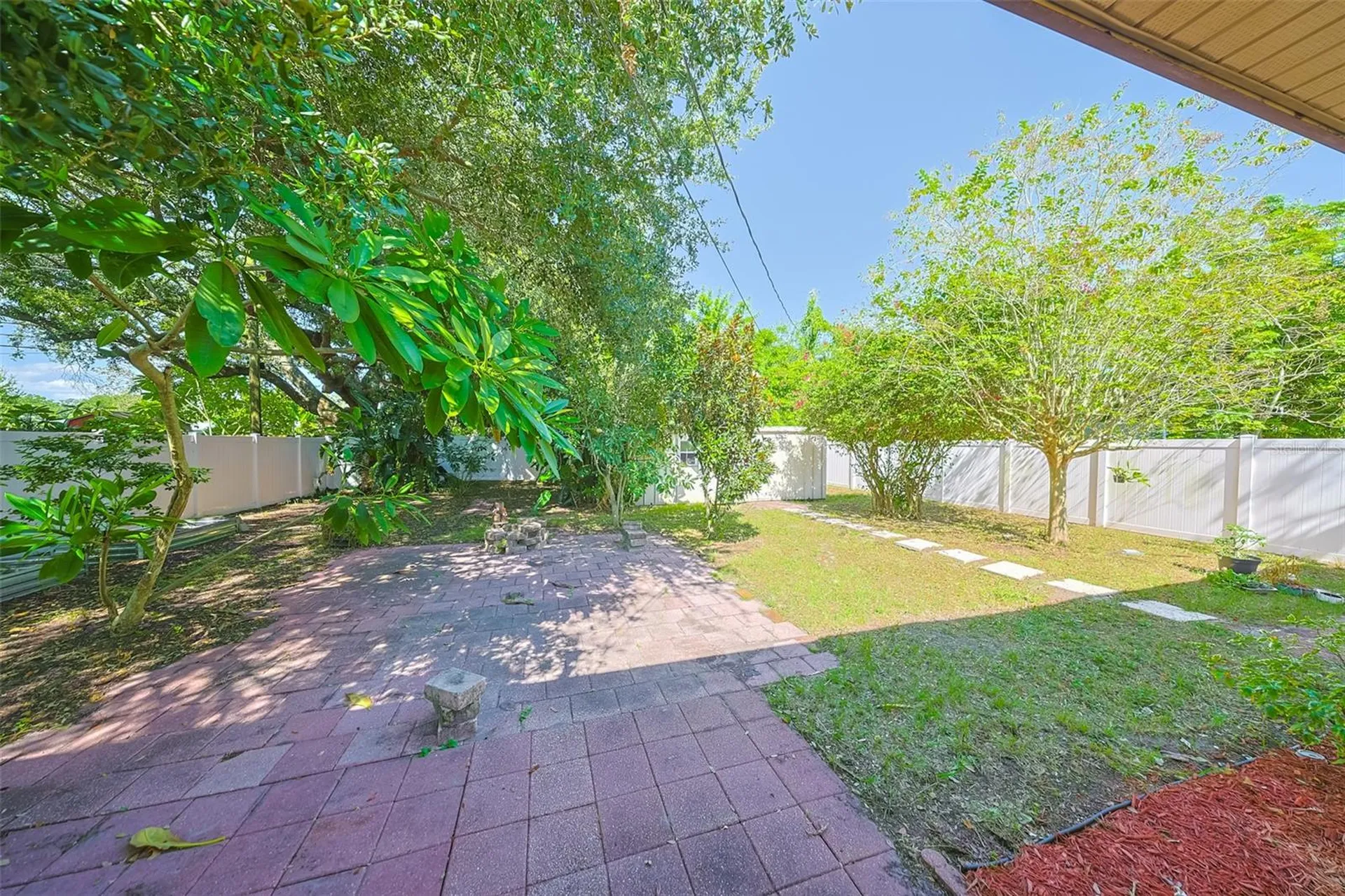 1507 76th Avenue N St Petersburg FL 33702