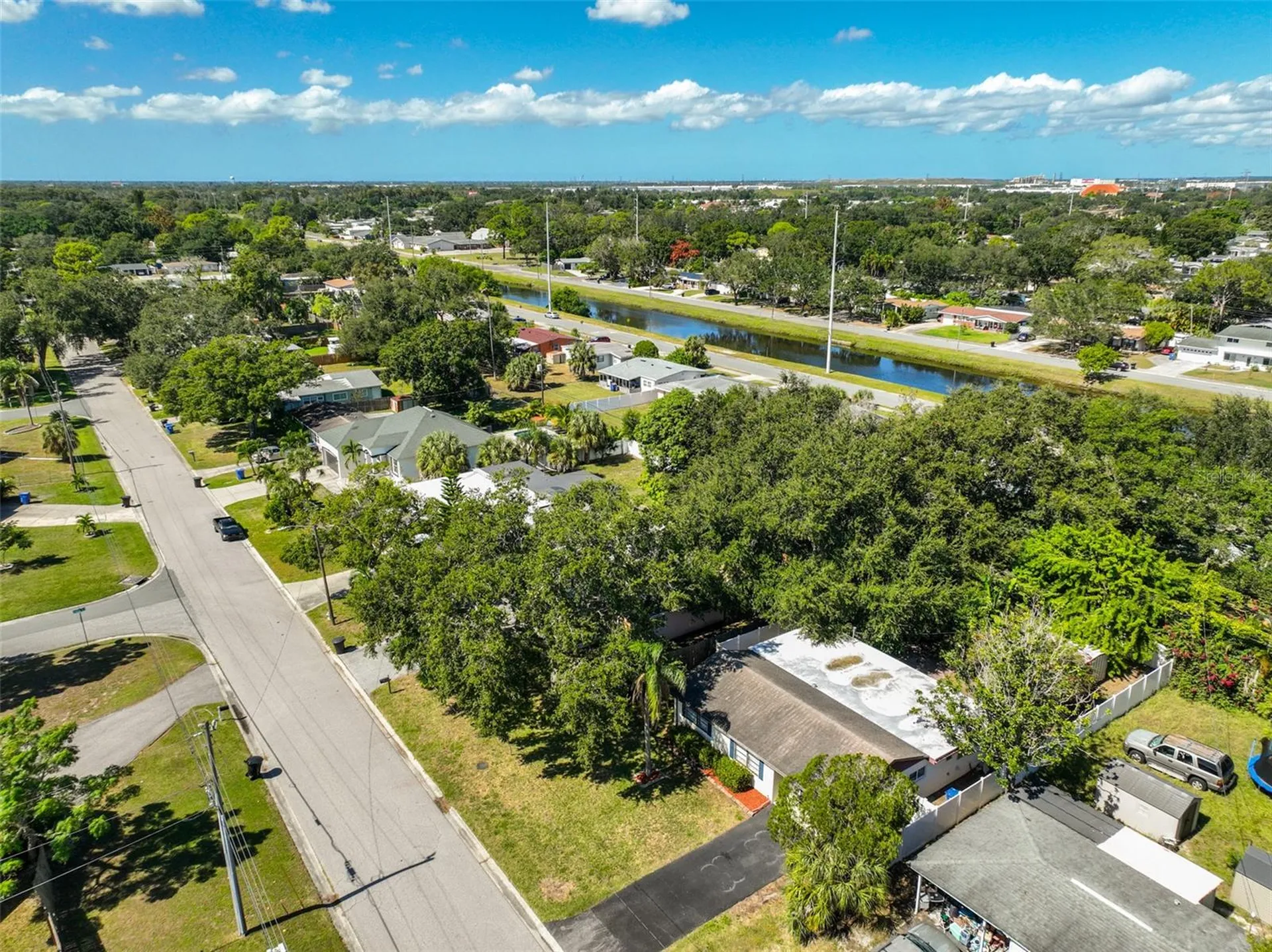 1507 76th Avenue N St Petersburg FL 33702
