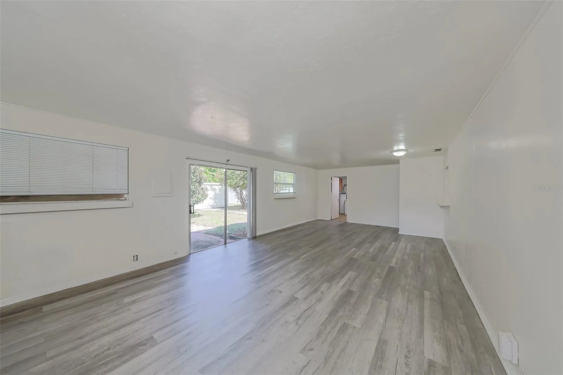 1507 76th Avenue N St Petersburg FL 33702