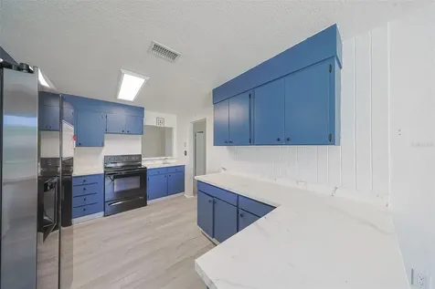 1507 76th Avenue N St Petersburg FL 33702
