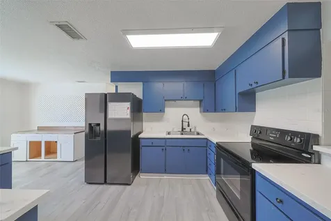 1507 76th Avenue N St Petersburg FL 33702