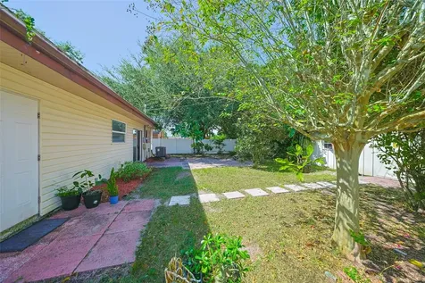 1507 76th Avenue N St Petersburg FL 33702