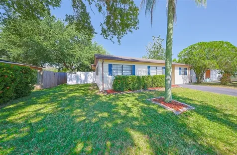 1507 76th Avenue N St Petersburg FL 33702