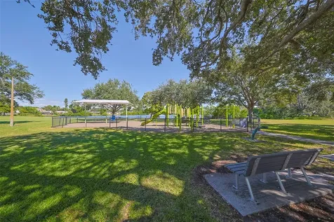1507 76th Avenue N St Petersburg FL 33702