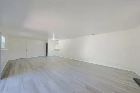 1507 76th Avenue N St Petersburg FL 33702