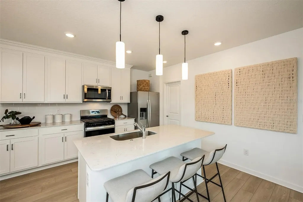 6263 Broad Field Avenue Apollo Beach FL 33572