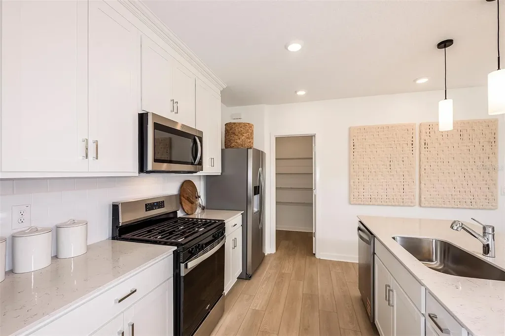 6263 Broad Field Avenue Apollo Beach FL 33572