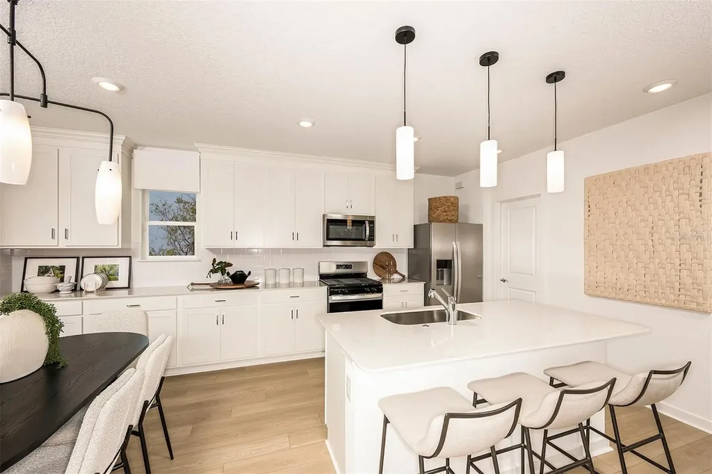 6263 Broad Field Avenue Apollo Beach FL 33572