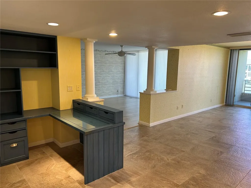 2795 Kipps Colony Drive S St Petersburg FL 33707