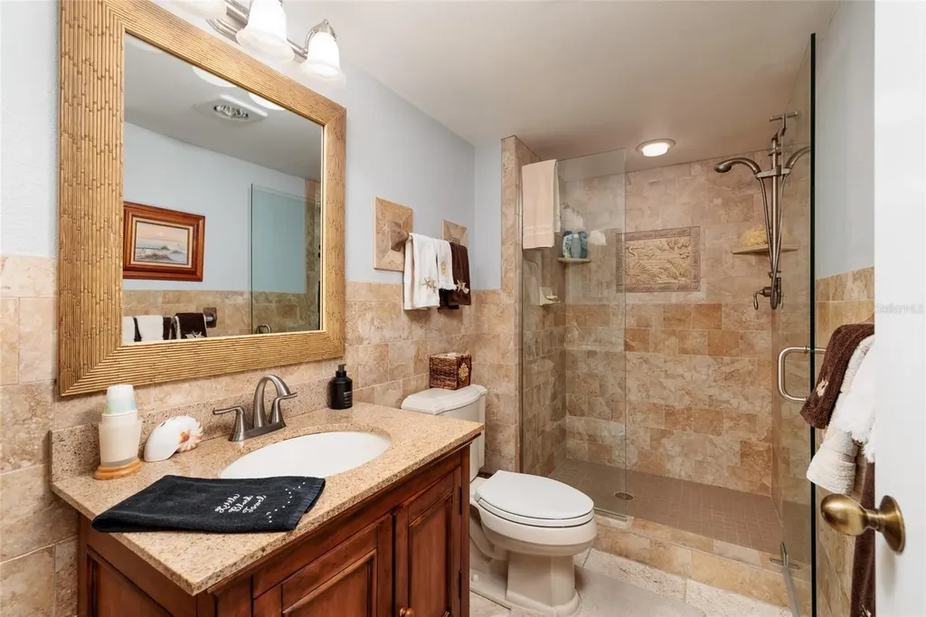 2795 Kipps Colony Drive S St Petersburg FL 33707