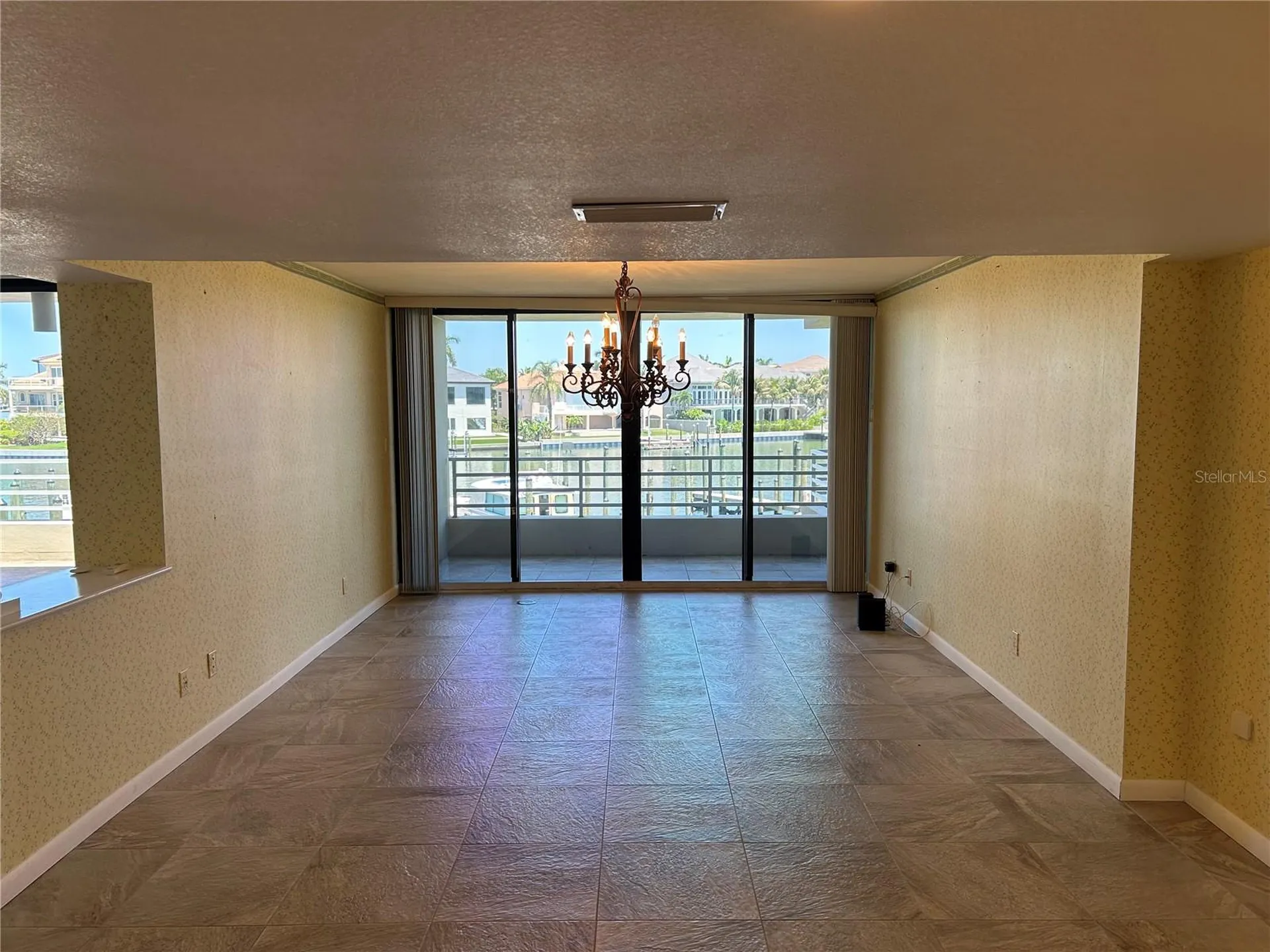 2795 Kipps Colony Drive S St Petersburg FL 33707