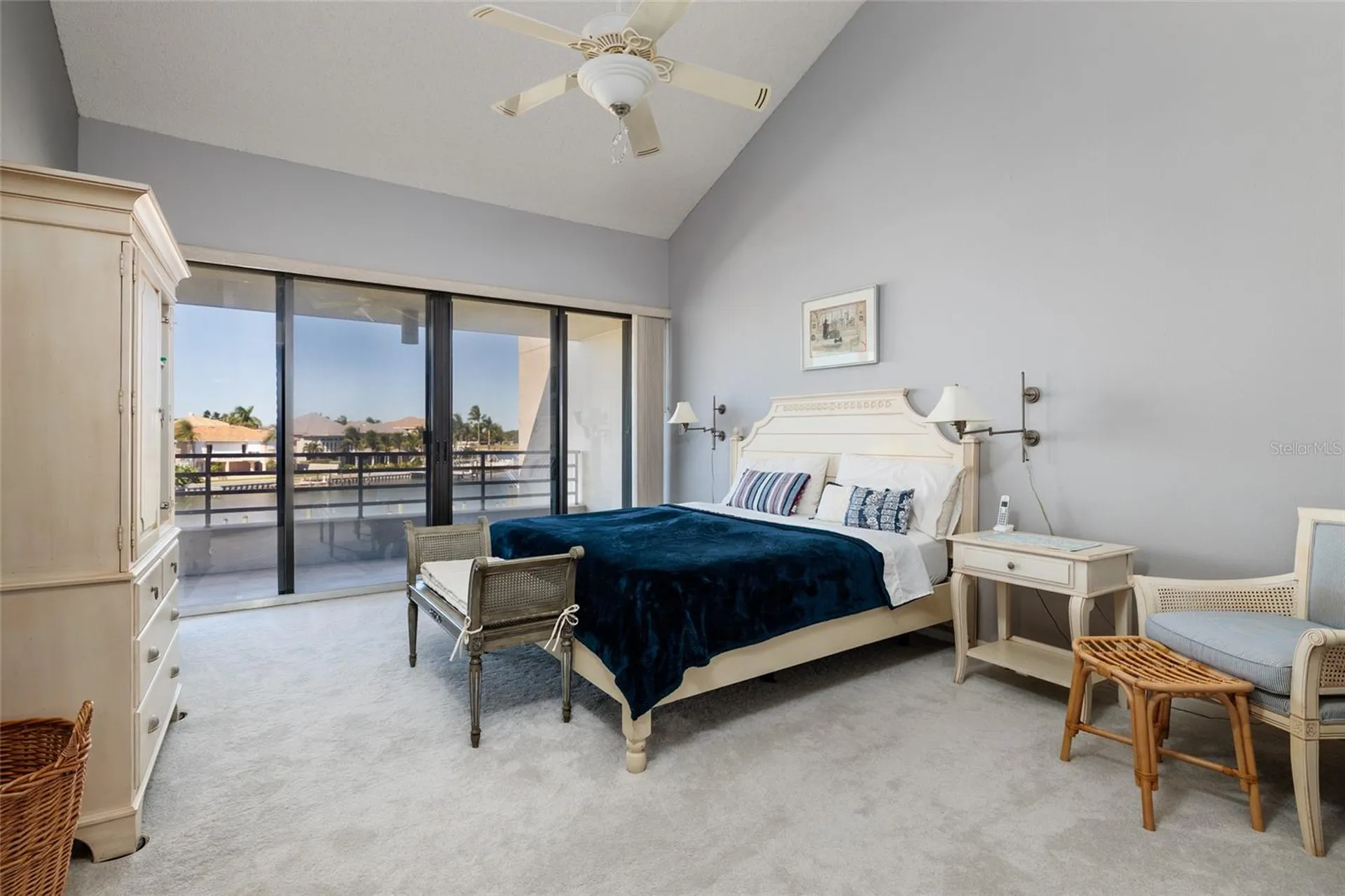 2795 Kipps Colony Drive S St Petersburg FL 33707