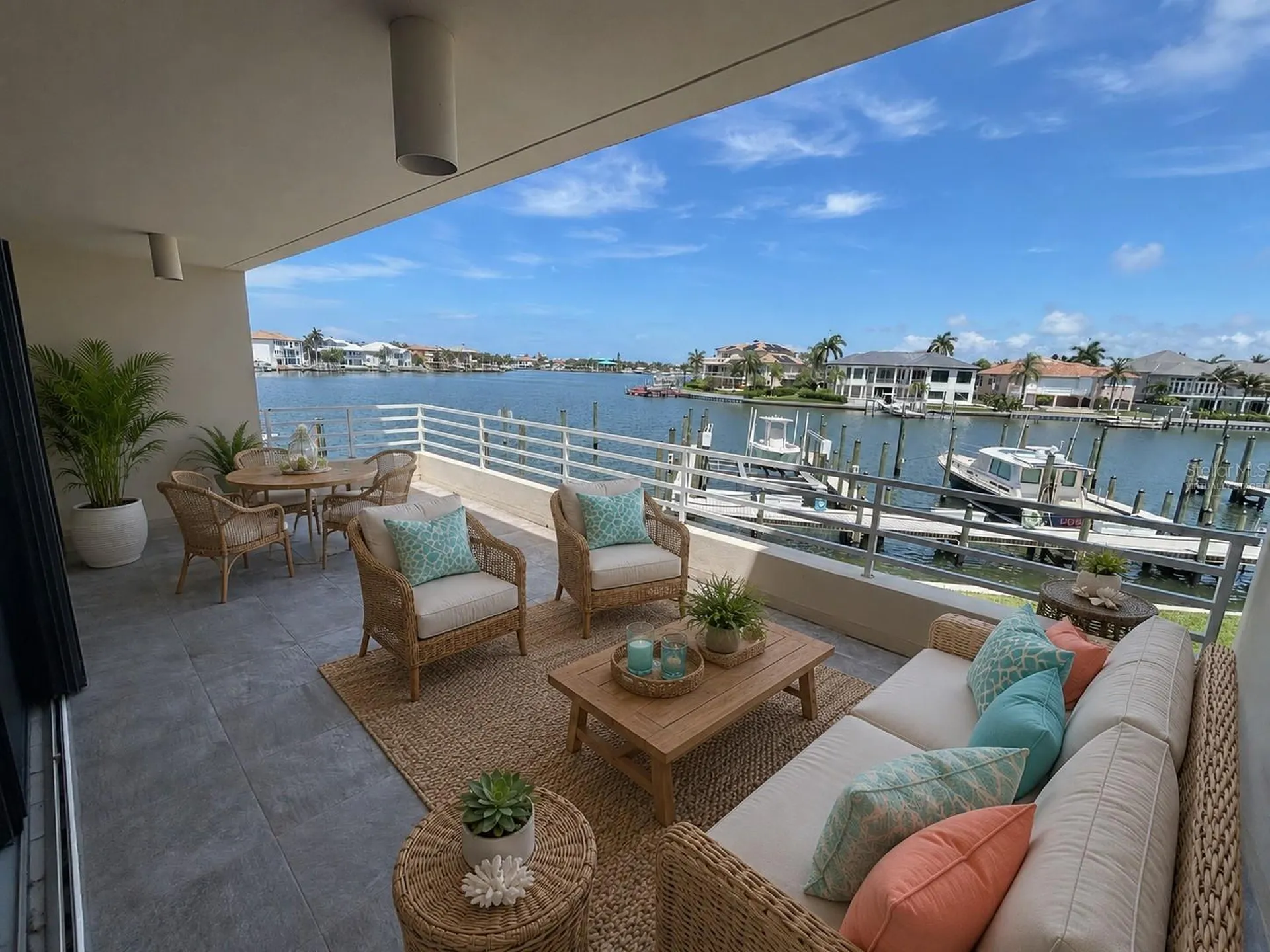 2795 Kipps Colony Drive S St Petersburg FL 33707