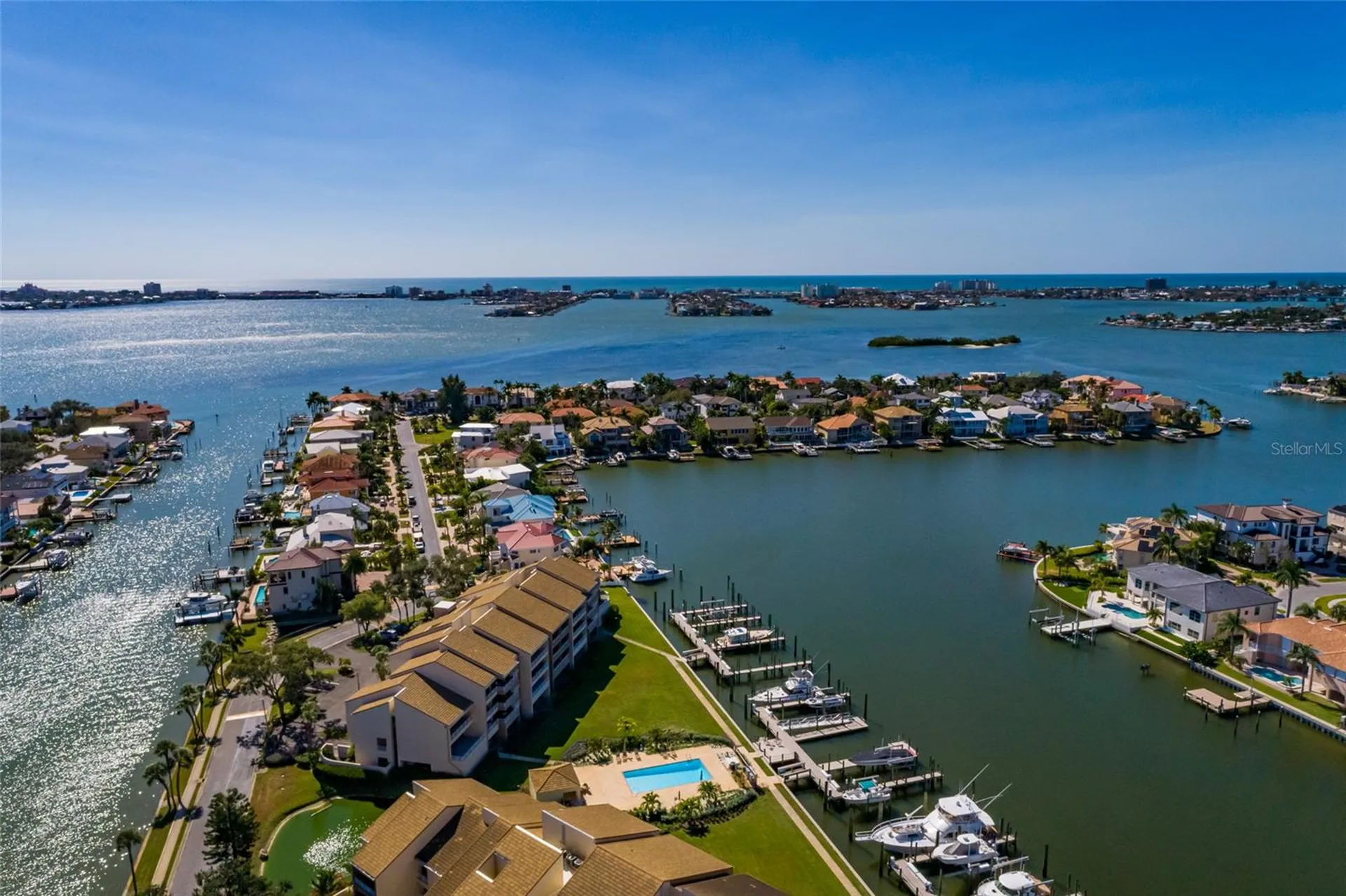 2795 Kipps Colony Drive S St Petersburg FL 33707