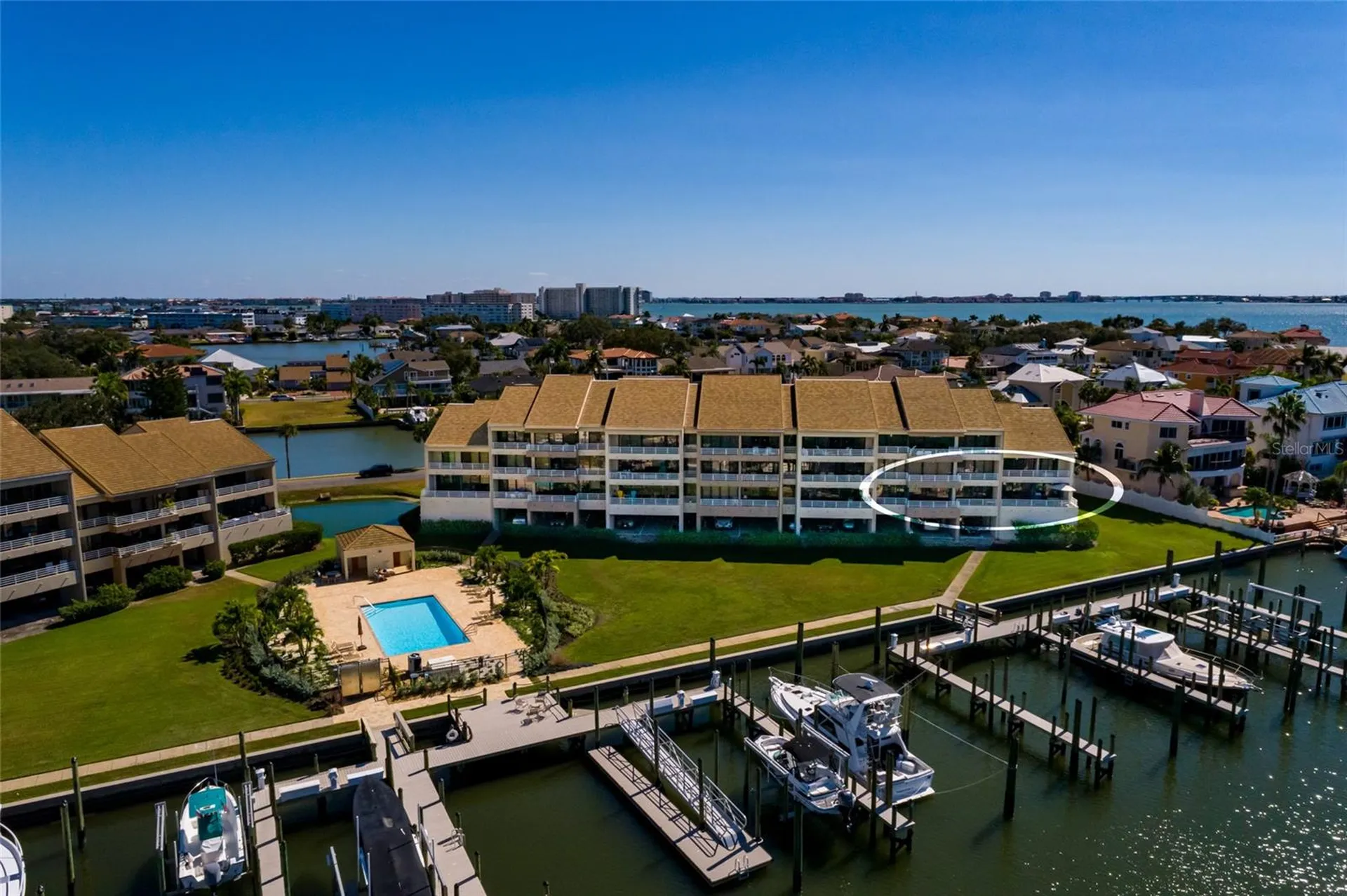 2795 Kipps Colony Drive S St Petersburg FL 33707