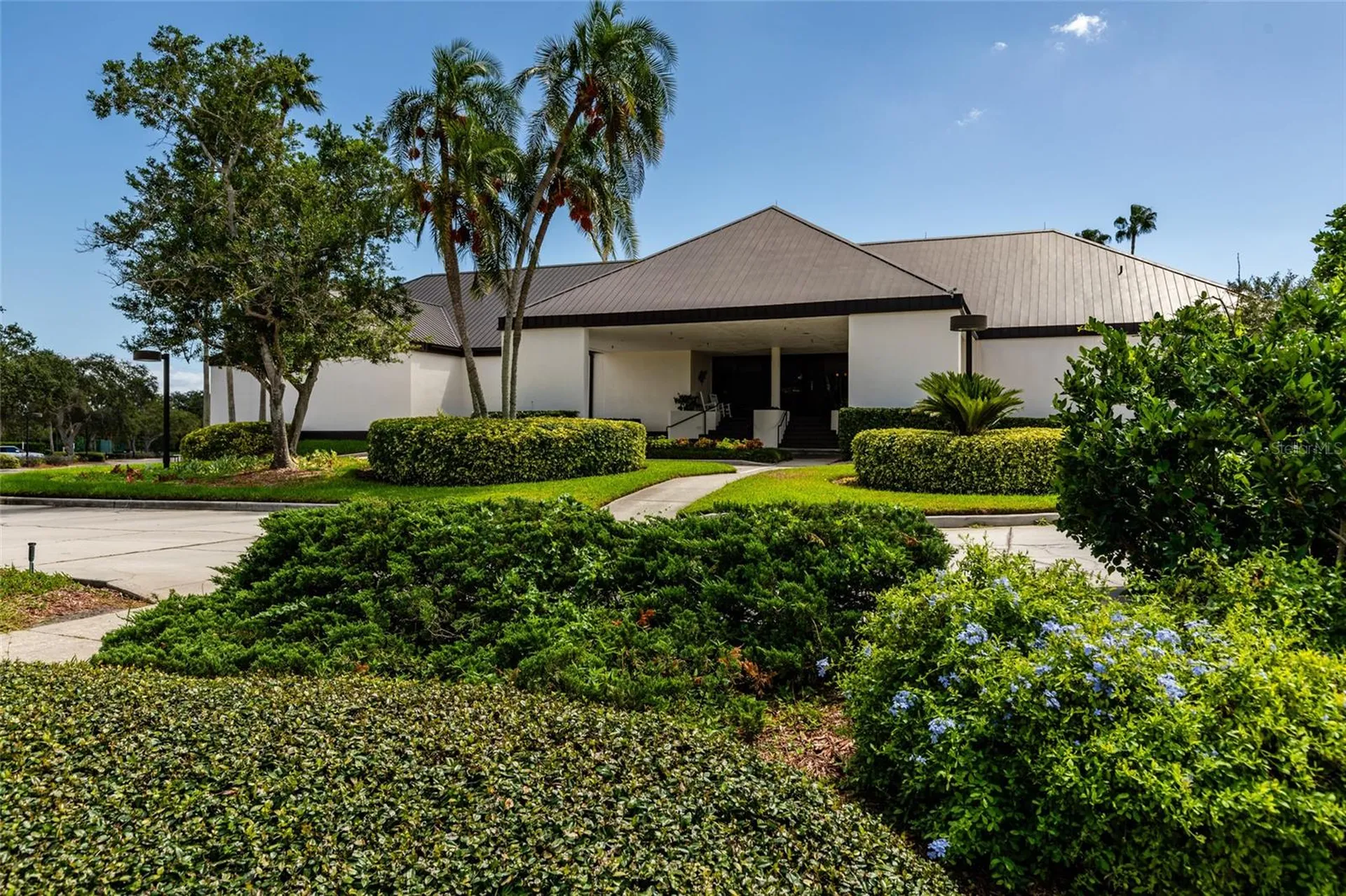 2795 Kipps Colony Drive S St Petersburg FL 33707
