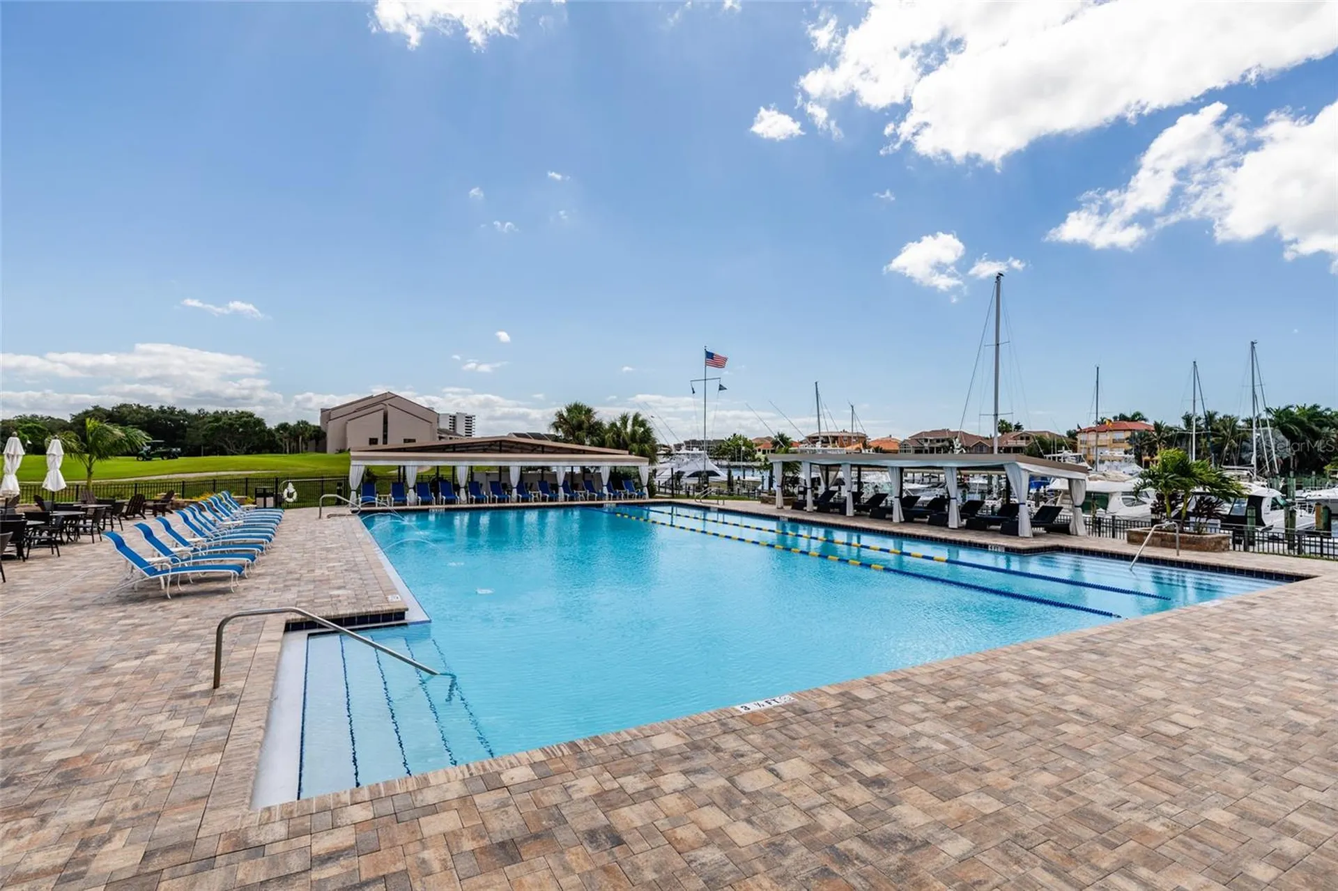 2795 Kipps Colony Drive S St Petersburg FL 33707
