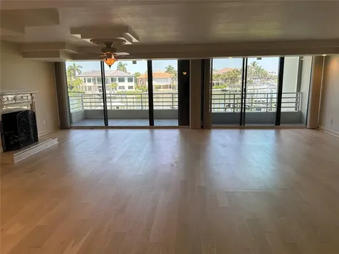 2795 Kipps Colony Drive S St Petersburg FL 33707