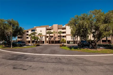 2795 Kipps Colony Drive S St Petersburg FL 33707