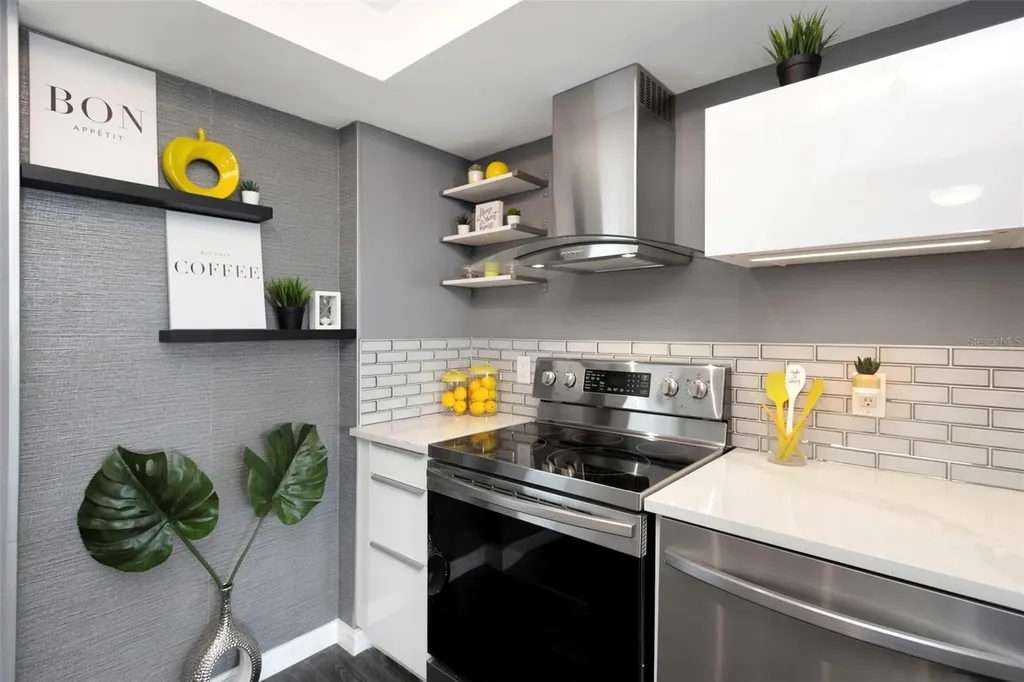 2617 Cove Cay Drive Clearwater FL 33760