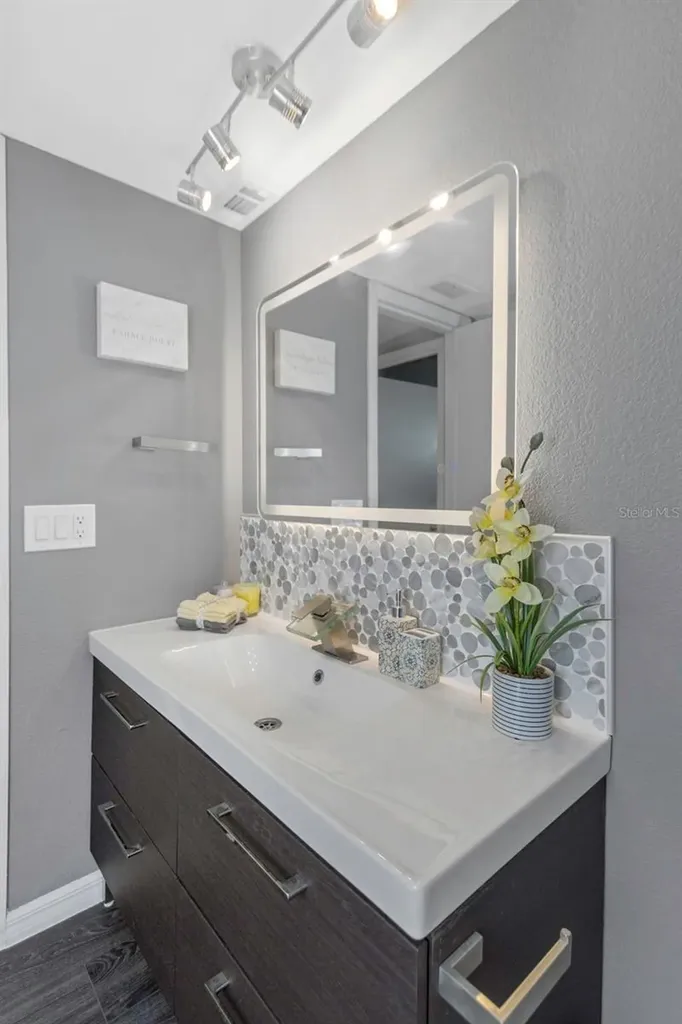 2617 Cove Cay Drive Clearwater FL 33760