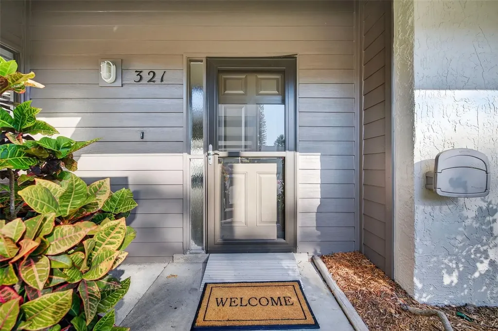 321 Windrush Loop Tarpon Springs FL 34689
