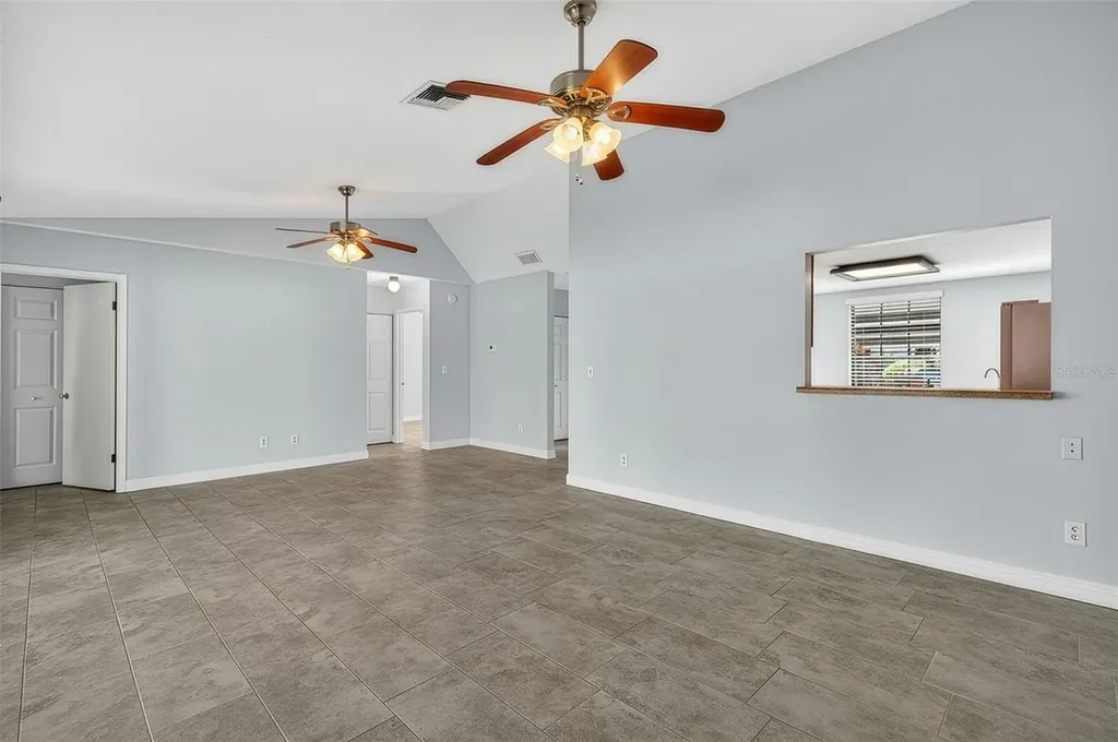 321 Windrush Loop Tarpon Springs FL 34689