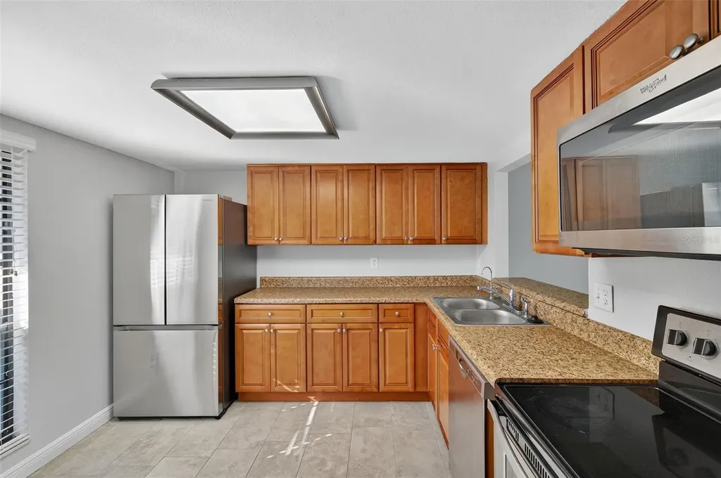 321 Windrush Loop Tarpon Springs FL 34689