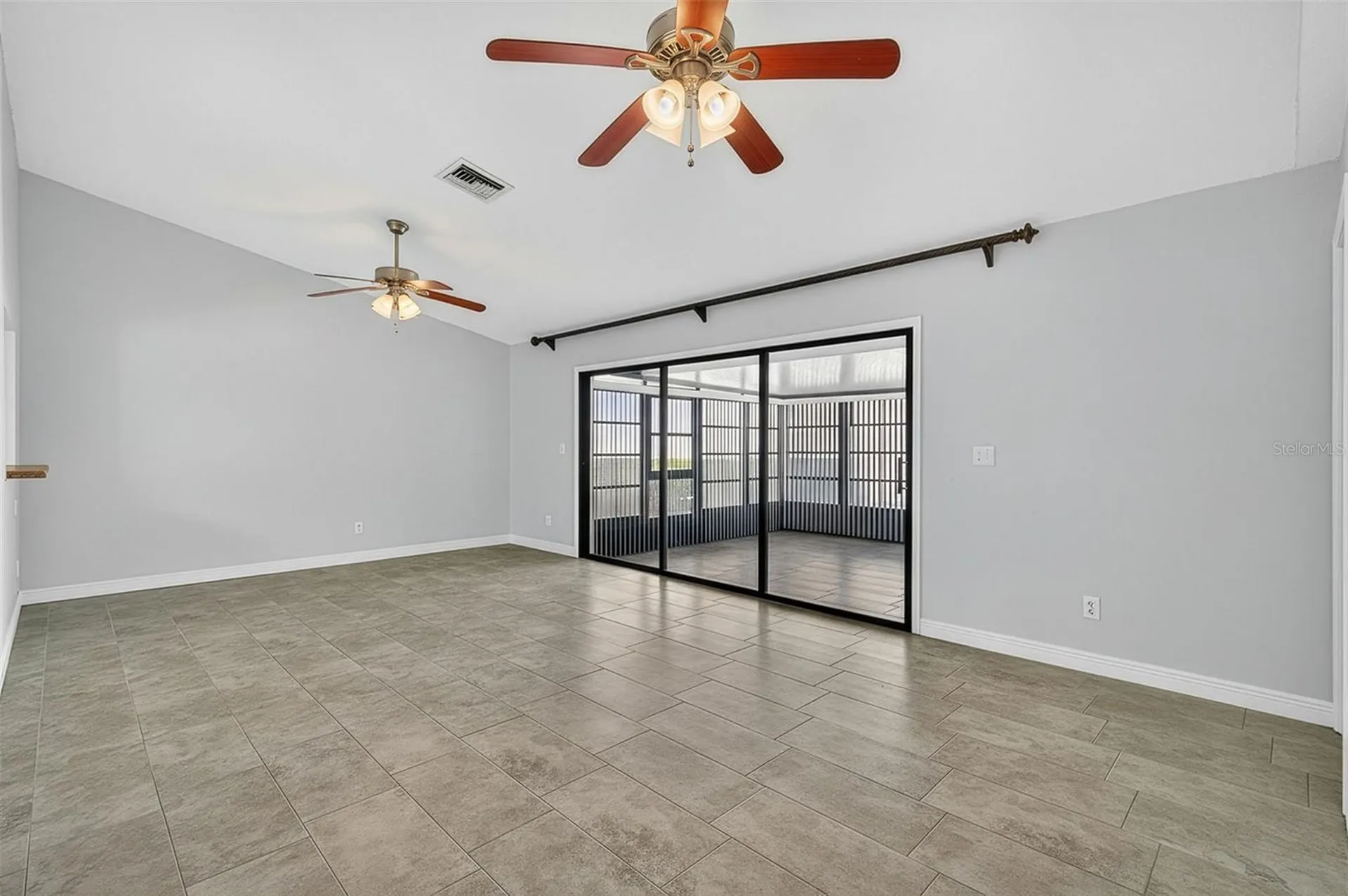 321 Windrush Loop Tarpon Springs FL 34689