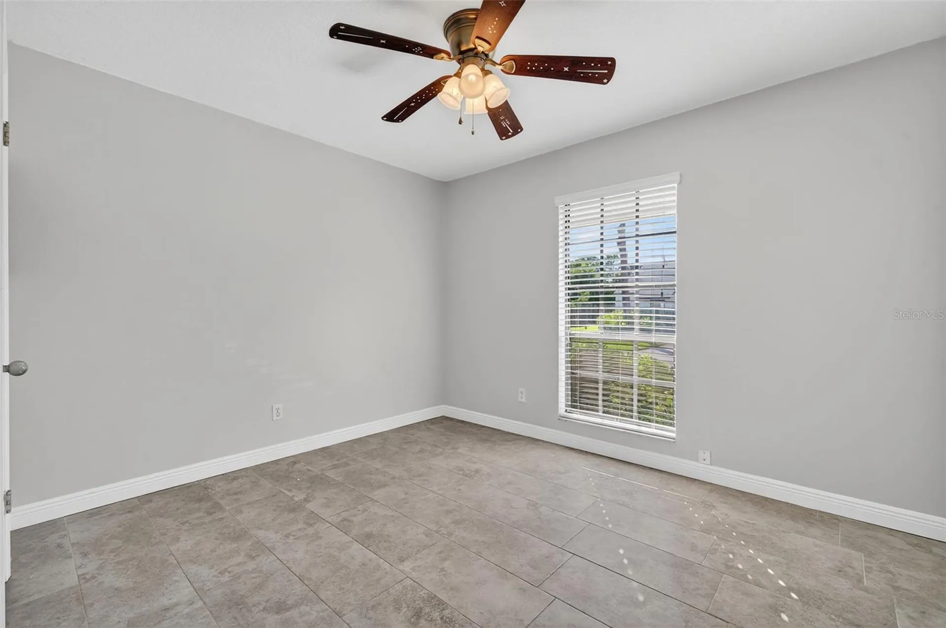 321 Windrush Loop Tarpon Springs FL 34689