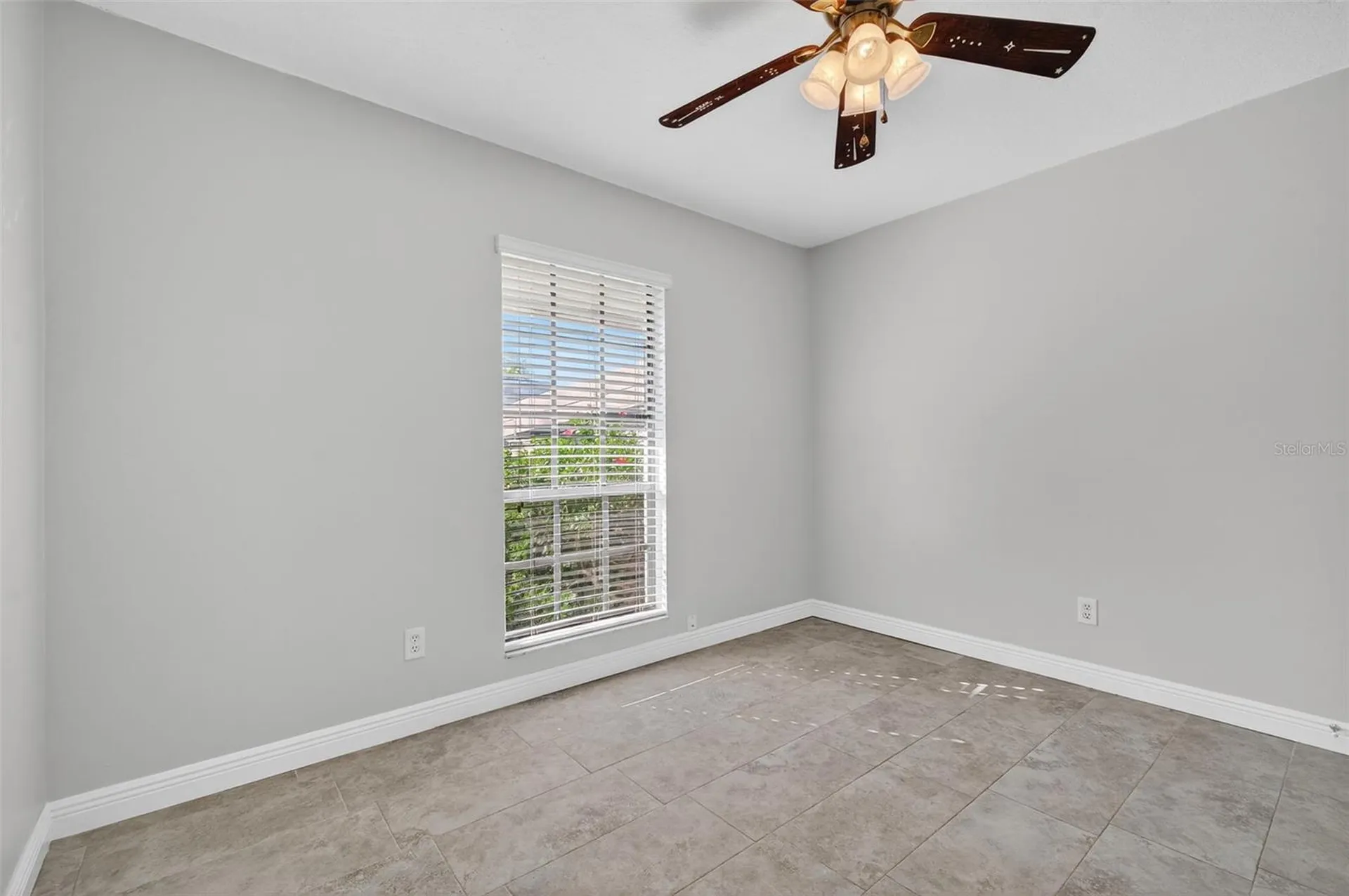 321 Windrush Loop Tarpon Springs FL 34689