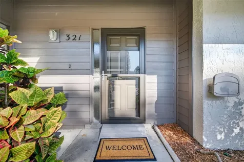 321 Windrush Loop Tarpon Springs FL 34689