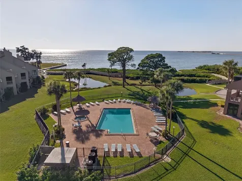 321 Windrush Loop Tarpon Springs FL 34689