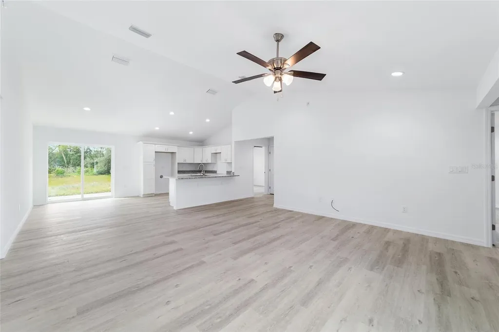 13103 NE 7th Loop Silver Springs FL 34488